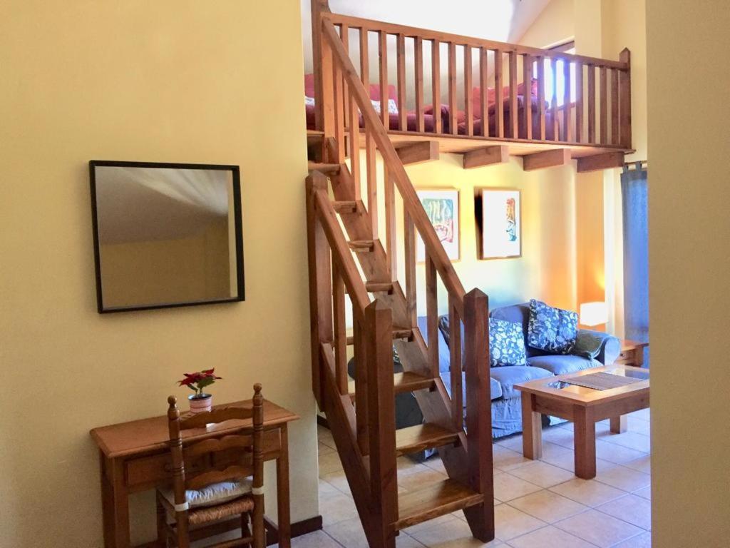Apartamentos Turisticos San Juan De La Pena Santa Cruz de la Serós Eksteriør bilde