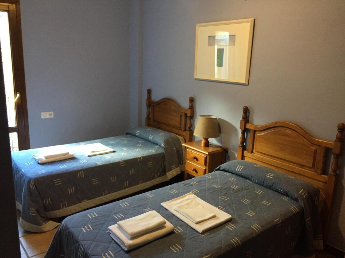 Apartamentos Turisticos San Juan De La Pena Santa Cruz de la Serós Eksteriør bilde