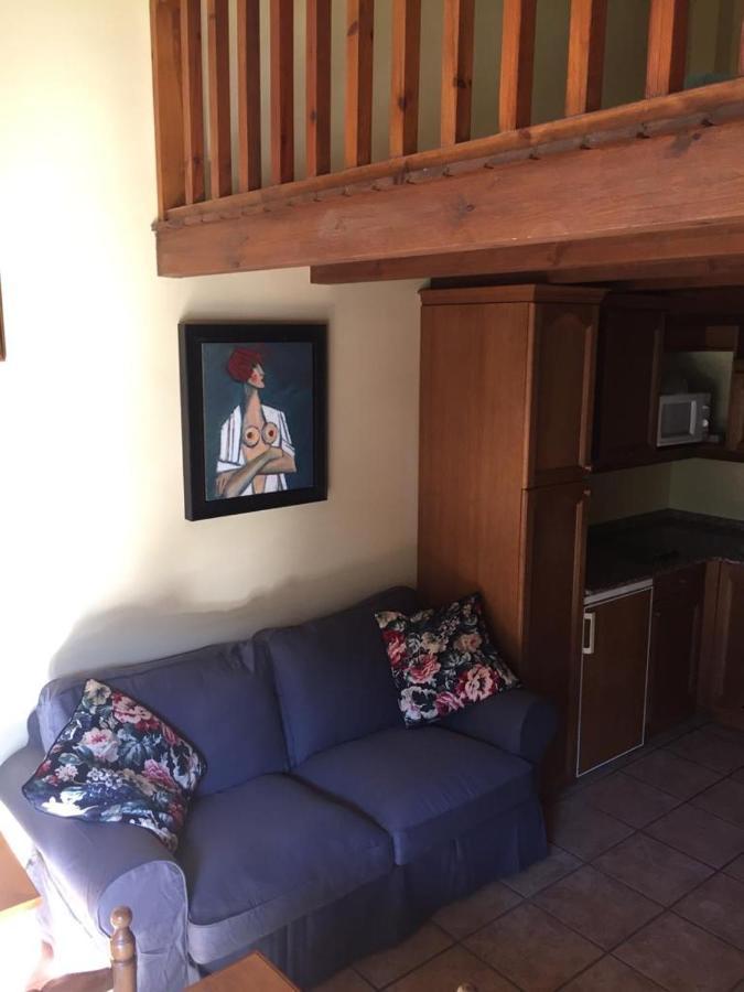 Apartamentos Turisticos San Juan De La Pena Santa Cruz de la Serós Eksteriør bilde